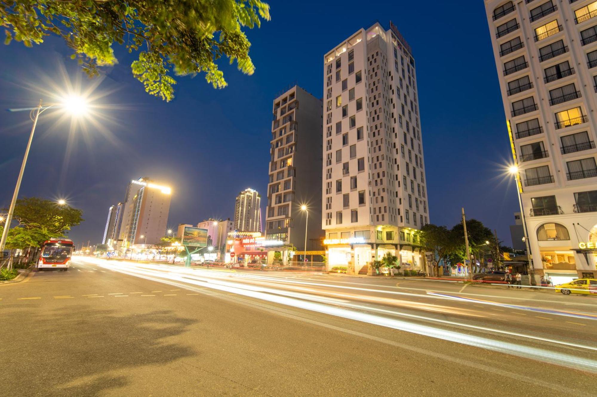 Golden Sun Hotel Danang Extérieur photo